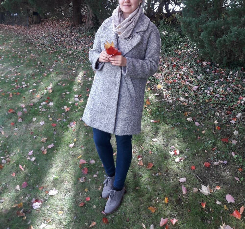 Women's coat, size L, 45% wool